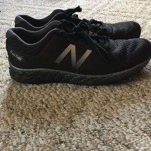 New Balance tennis shoes